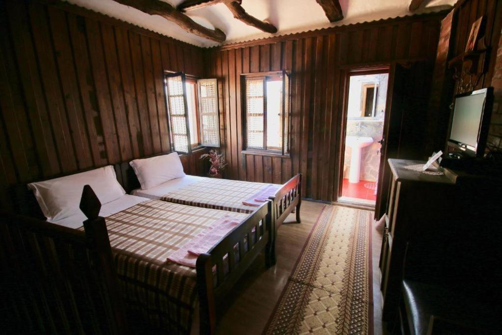 בראט Hotel Nasho Vruho מראה חיצוני תמונה