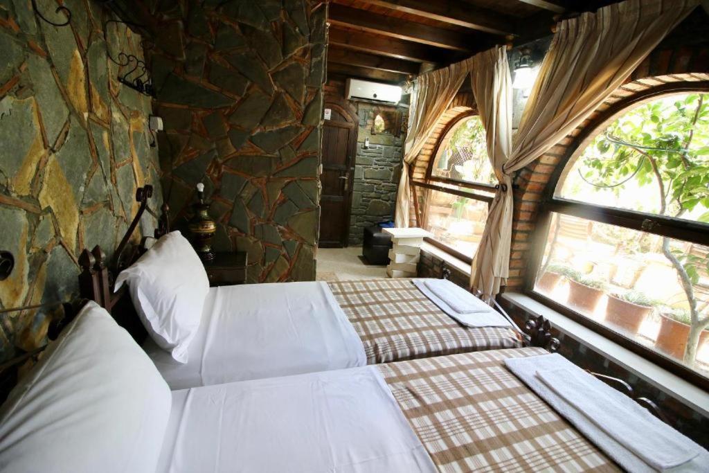בראט Hotel Nasho Vruho מראה חיצוני תמונה