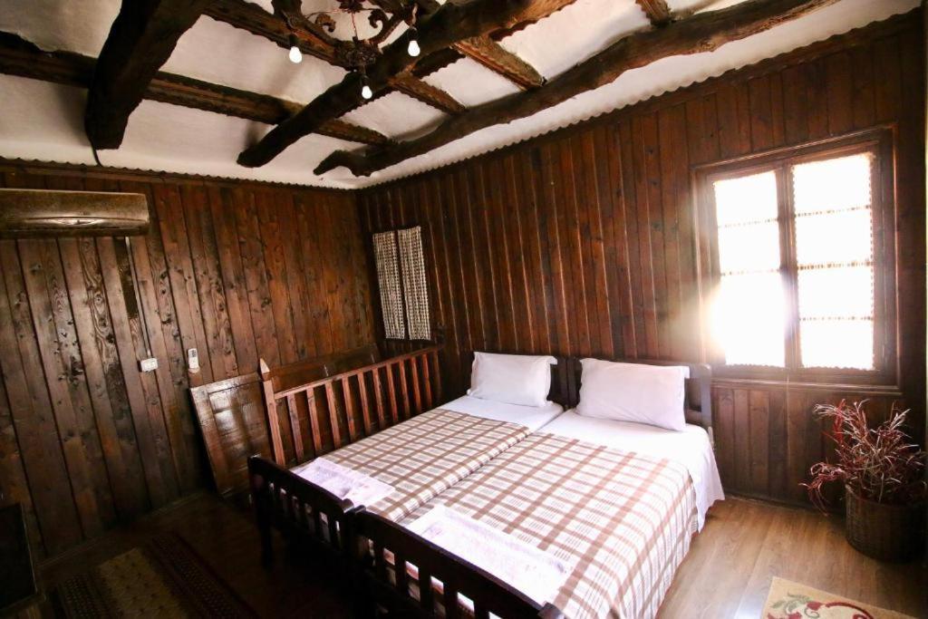 בראט Hotel Nasho Vruho מראה חיצוני תמונה