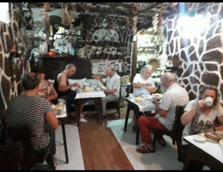 בראט Hotel Nasho Vruho מראה חיצוני תמונה